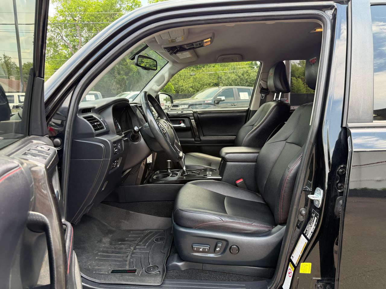 Toyota 4Runner TRD Off Road Premium 4WD (Natl) 2018