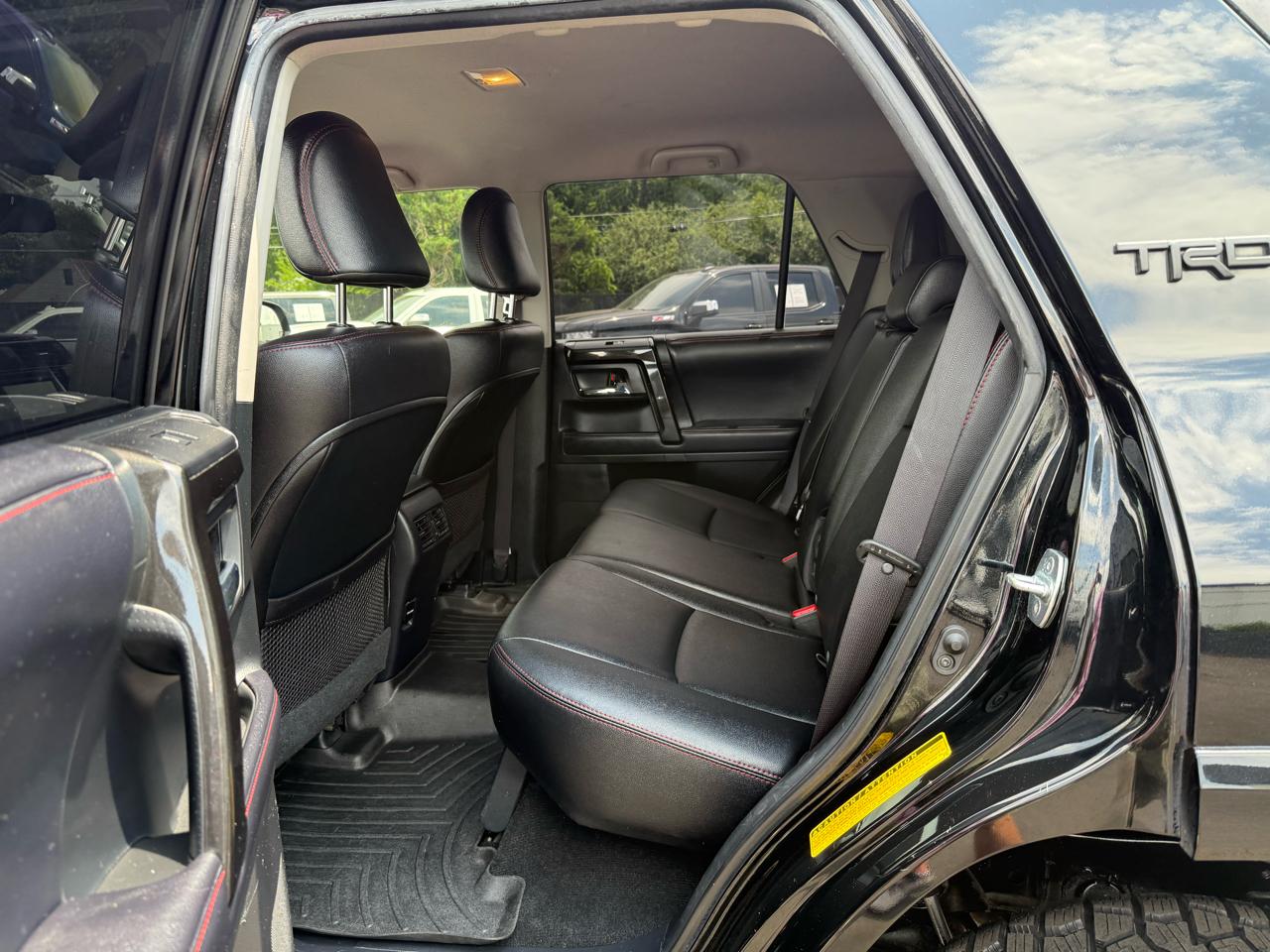Toyota 4Runner TRD Off Road Premium 4WD (Natl) 2018