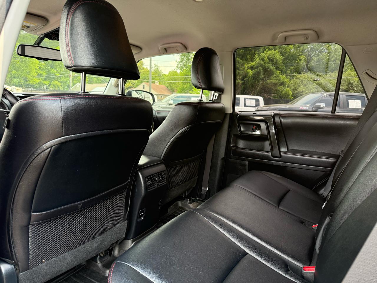 Toyota 4Runner TRD Off Road Premium 4WD (Natl) 2018