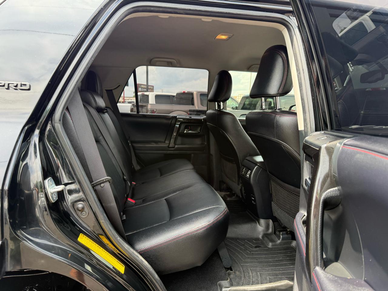Toyota 4Runner TRD Off Road Premium 4WD (Natl) 2018