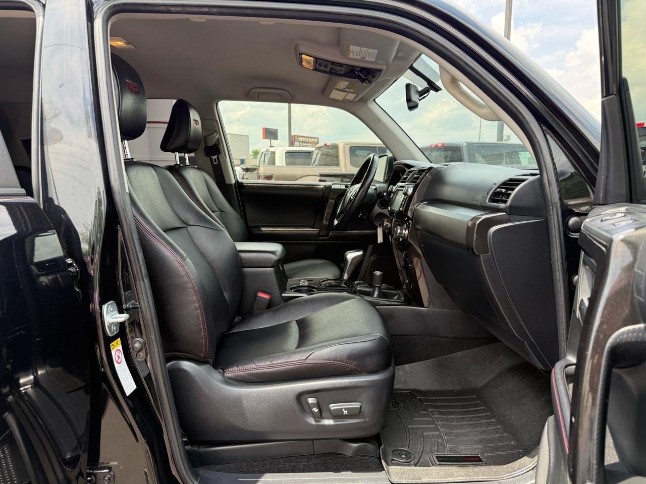 Toyota 4Runner TRD Off Road Premium 4WD (Natl) 2018