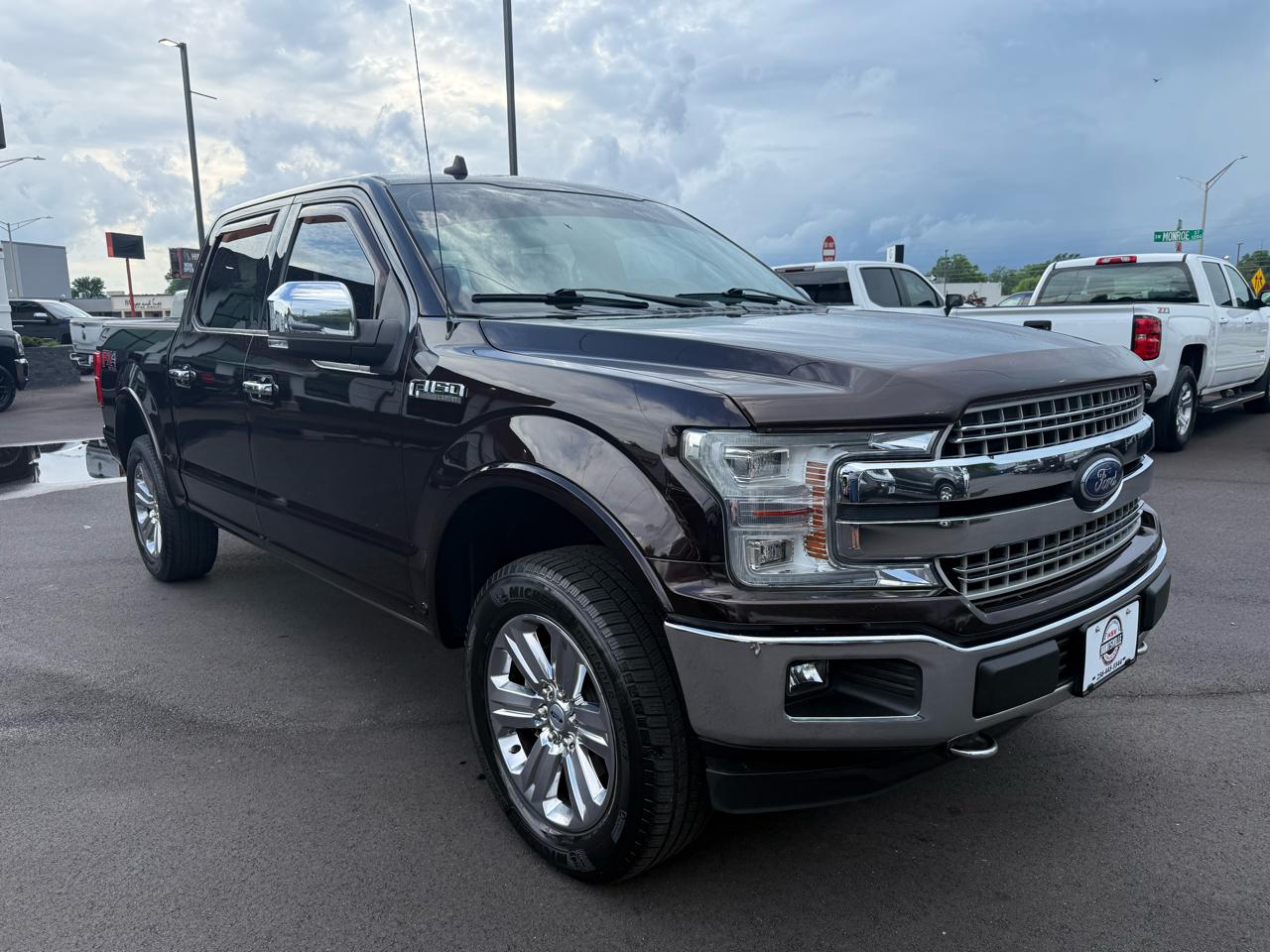 Ford F-150 4WD SuperCrew 139" Lariat 2020