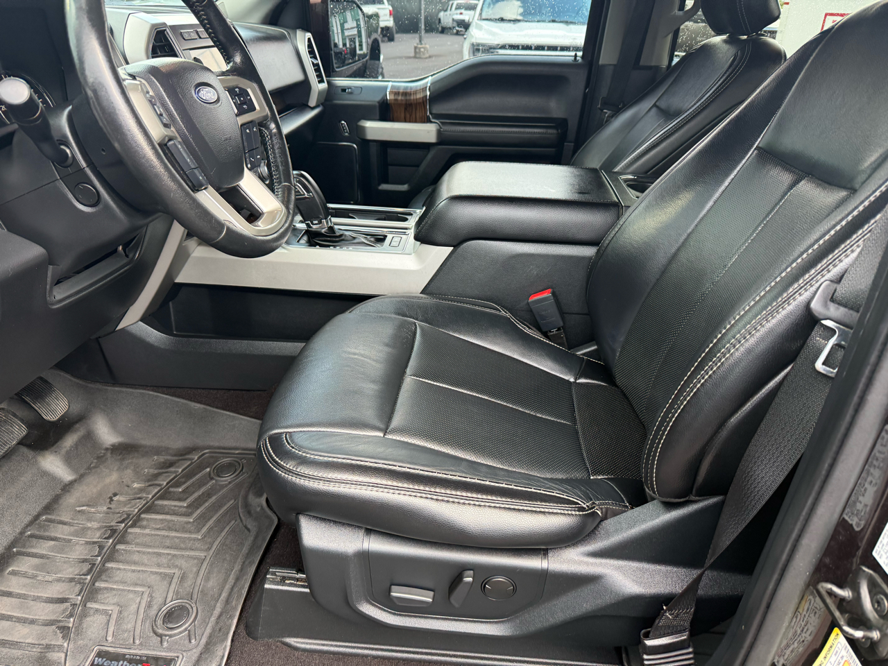 Ford F-150 4WD SuperCrew 139" Lariat 2020