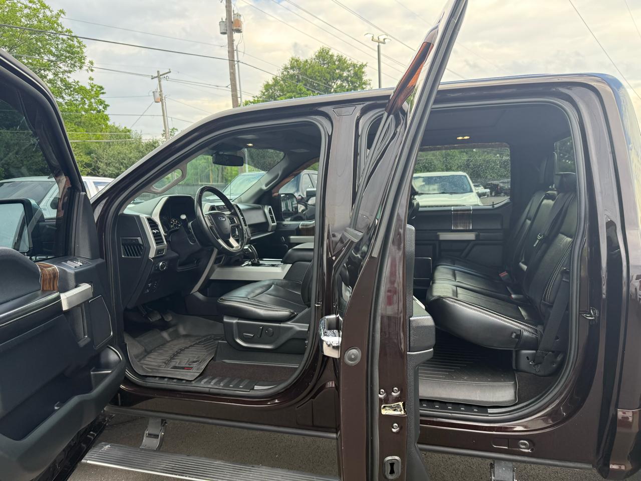 Ford F-150 4WD SuperCrew 139" Lariat 2020