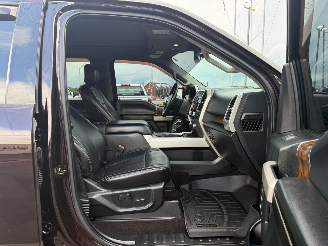 Ford F-150 4WD SuperCrew 139" Lariat 2020
