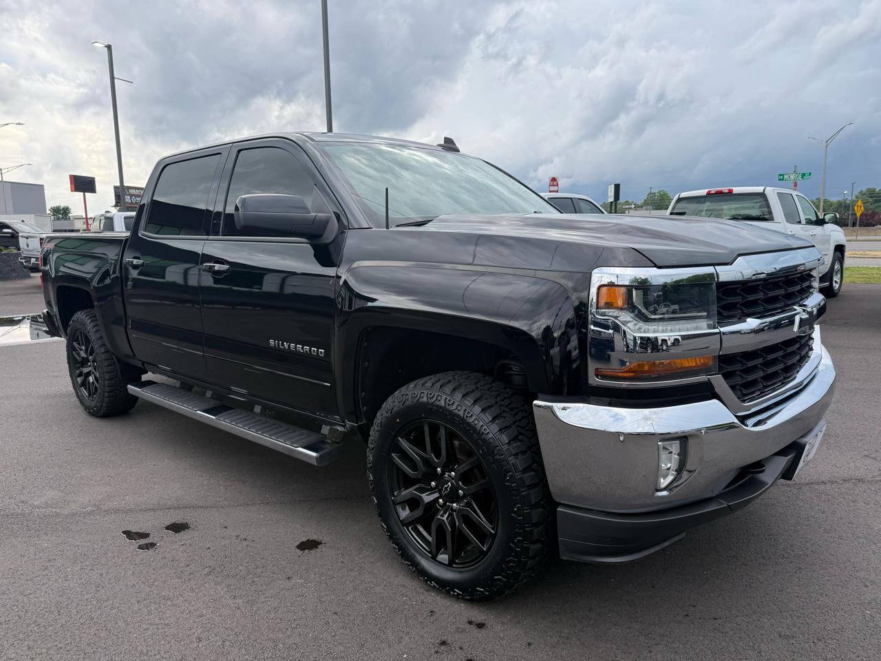 Chevrolet Silverado 1500 4WD Crew Cab 143.5" LT 2017