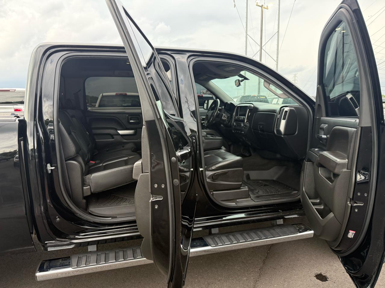 Chevrolet Silverado 1500 4WD Crew Cab 143.5" LT 2017