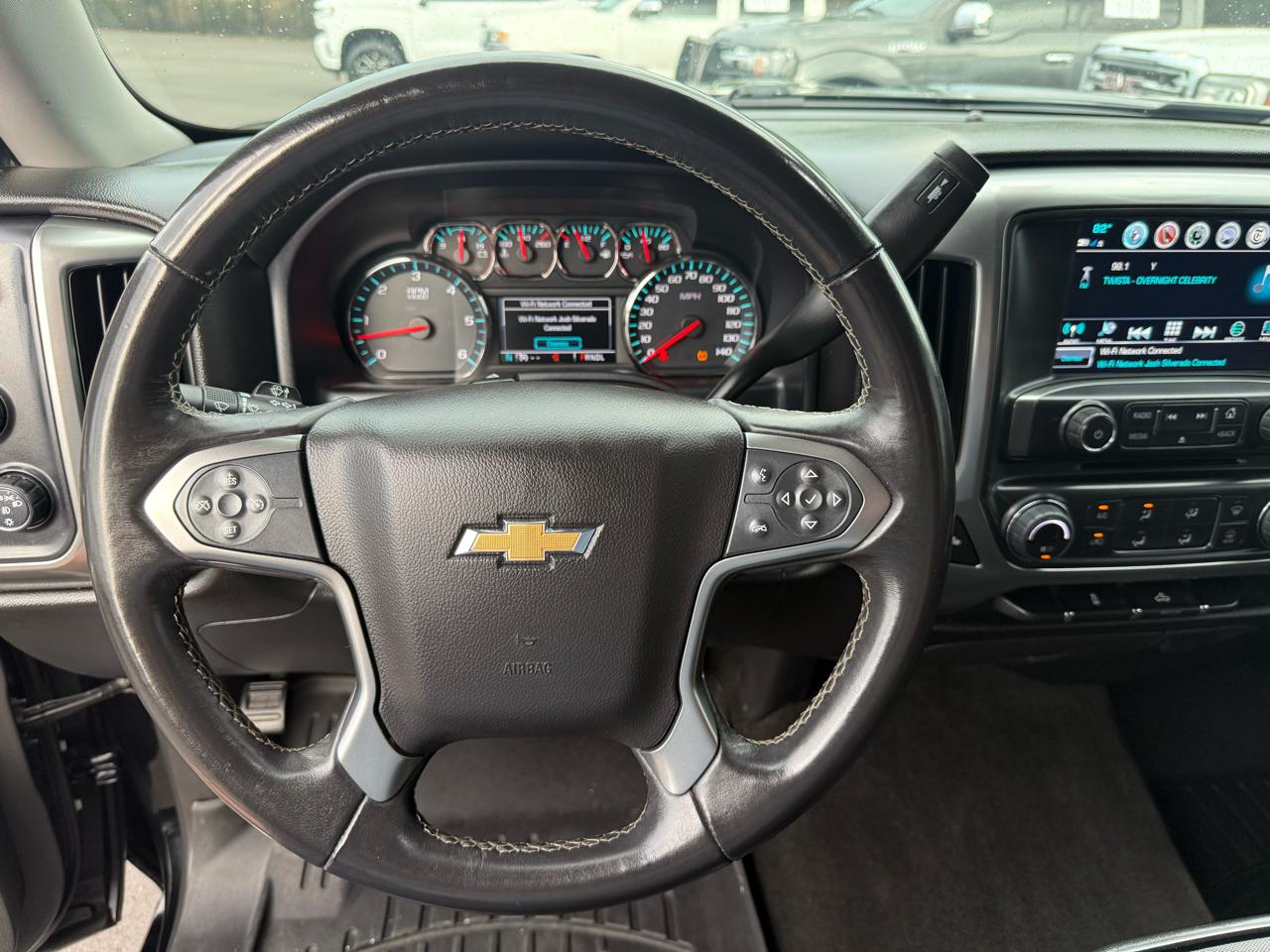 Chevrolet Silverado 1500 4WD Crew Cab 143.5" LT 2017