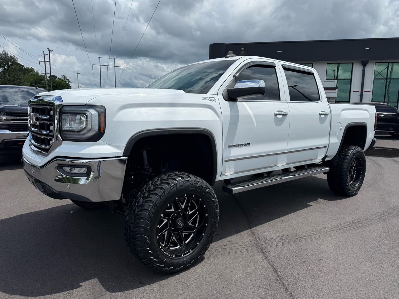 GMC Sierra 1500 4WD Crew Cab 143.5" SLT 2018