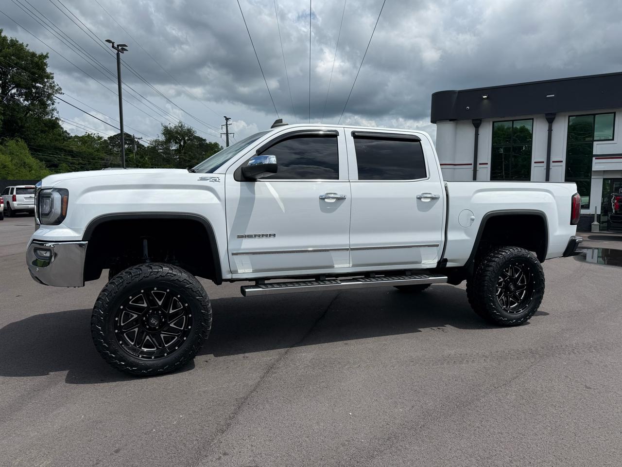 GMC Sierra 1500 4WD Crew Cab 143.5" SLT 2018