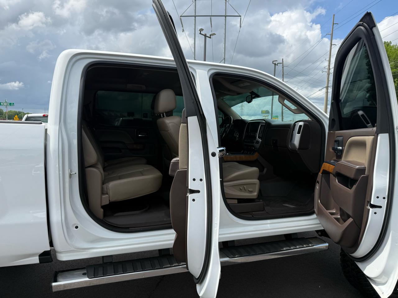 GMC Sierra 1500 4WD Crew Cab 143.5" SLT 2018