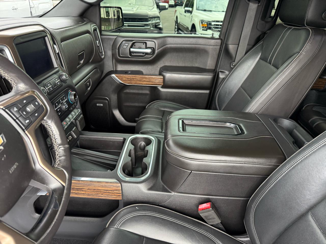 Chevrolet Silverado 1500 4WD Crew Cab 147" High Country 2019