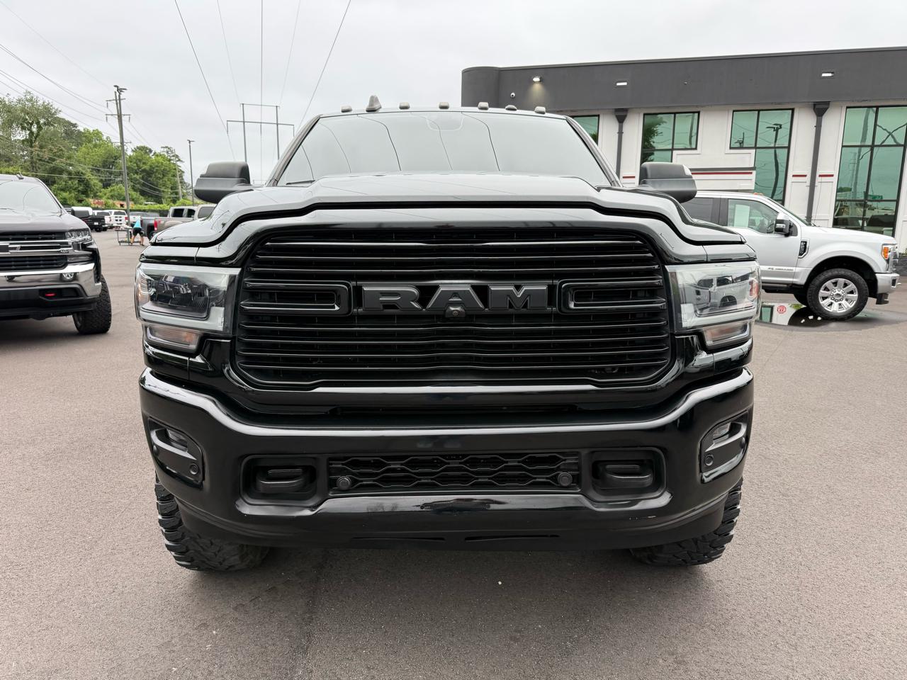 RAM 2500 Laramie 4x4 Mega Cab 6'4" Box 2019