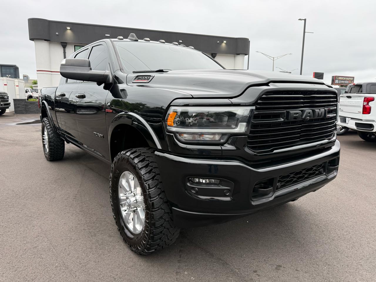 RAM 2500 Laramie 4x4 Mega Cab 6'4" Box 2019