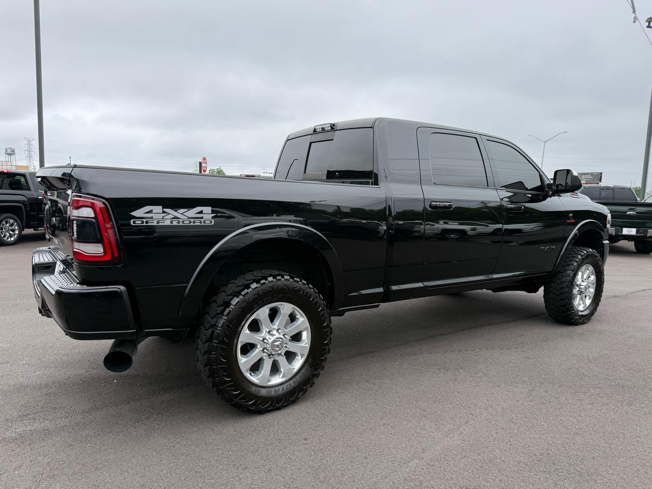 RAM 2500 Laramie 4x4 Mega Cab 6'4" Box 2019