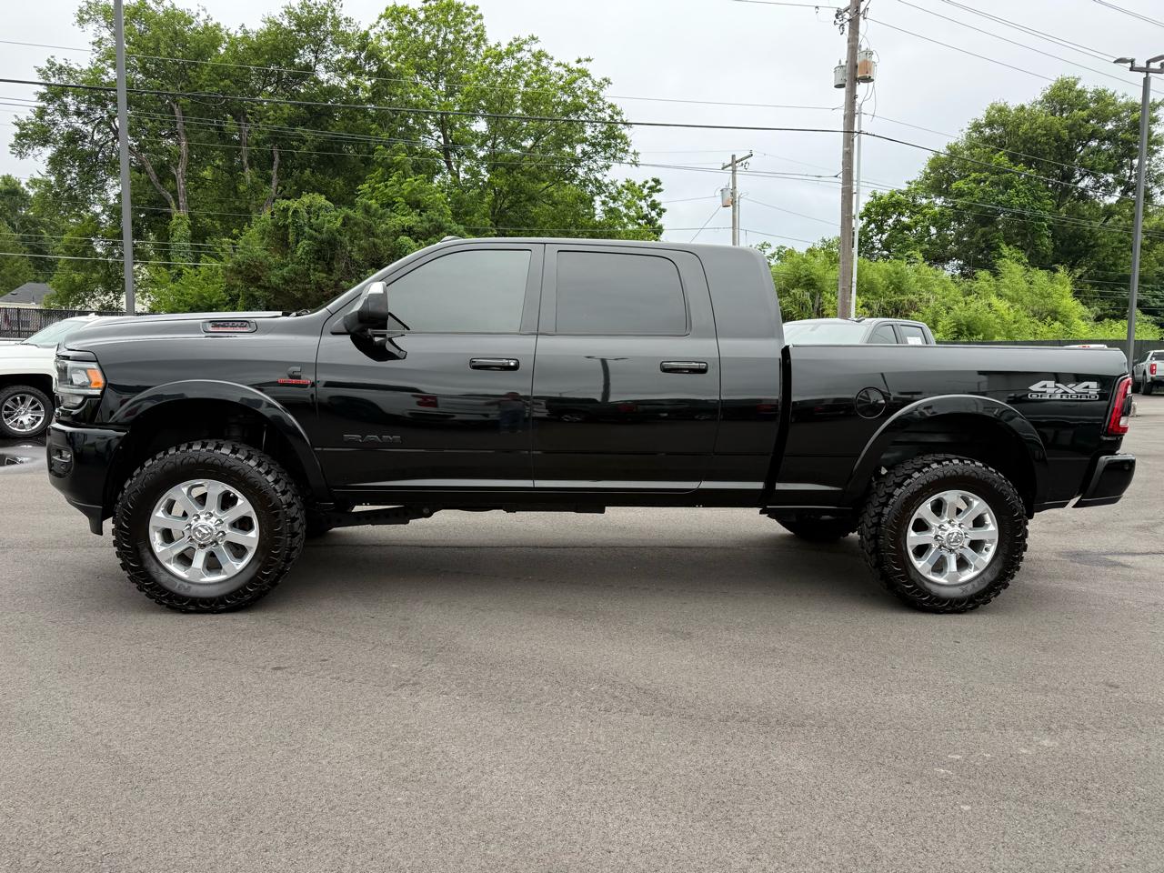 RAM 2500 Laramie 4x4 Mega Cab 6'4" Box 2019