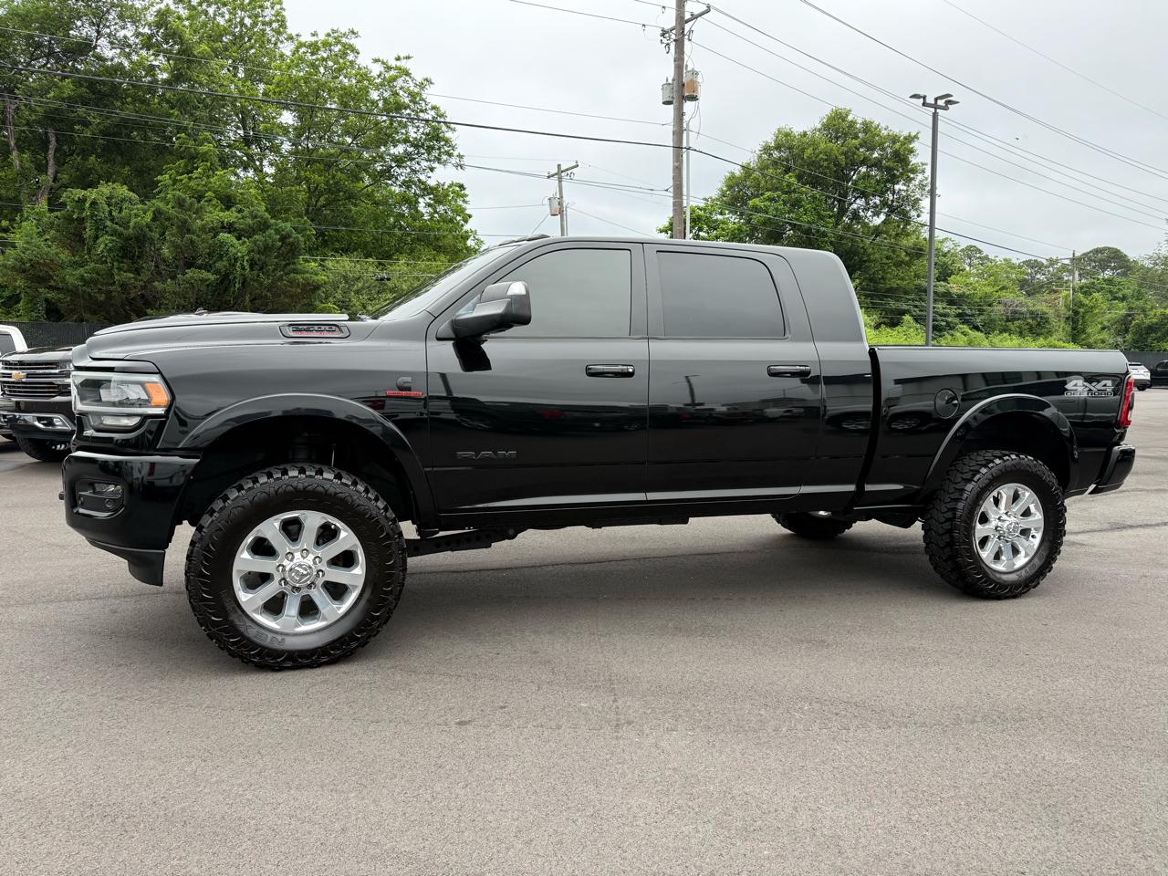 RAM 2500 Laramie 4x4 Mega Cab 6'4" Box 2019