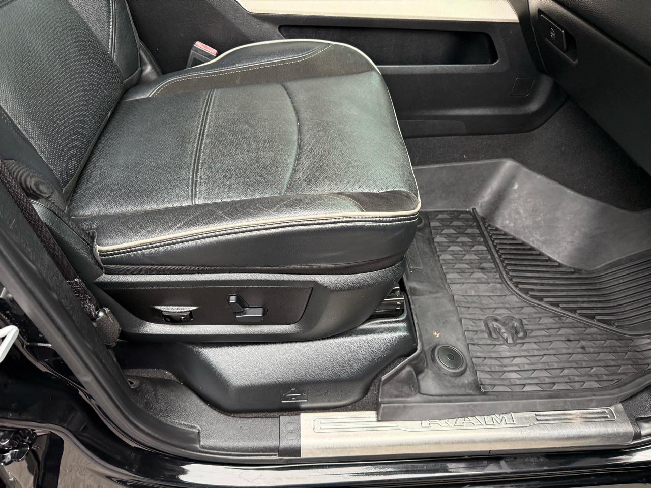 RAM 2500 Laramie 4x4 Mega Cab 6'4" Box 2019