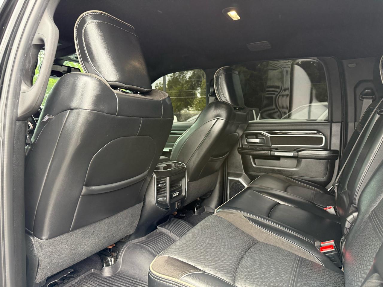 RAM 2500 Laramie 4x4 Mega Cab 6'4" Box 2019