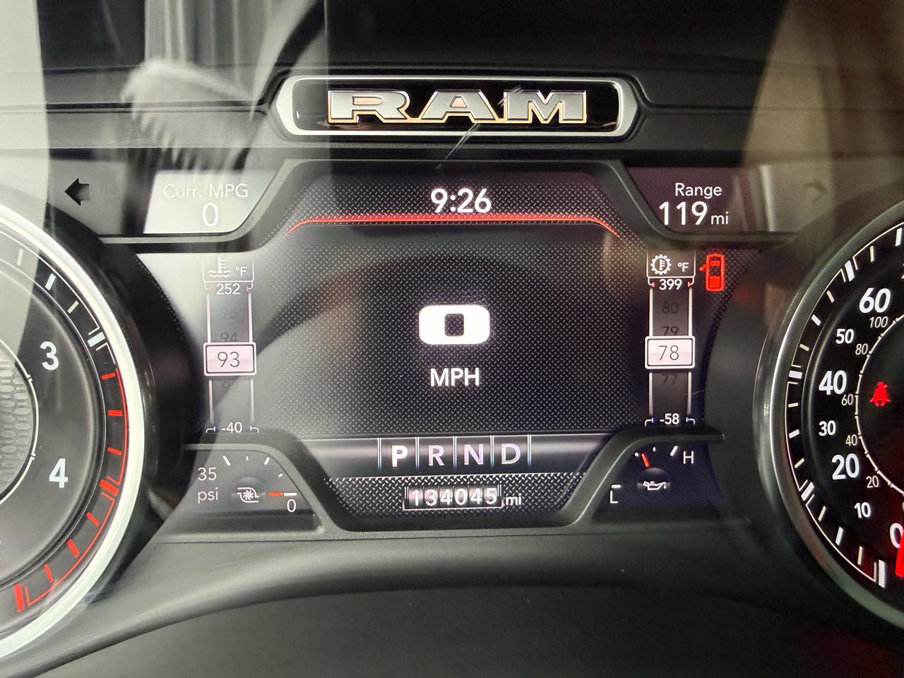 RAM 2500 Laramie 4x4 Mega Cab 6'4" Box 2019
