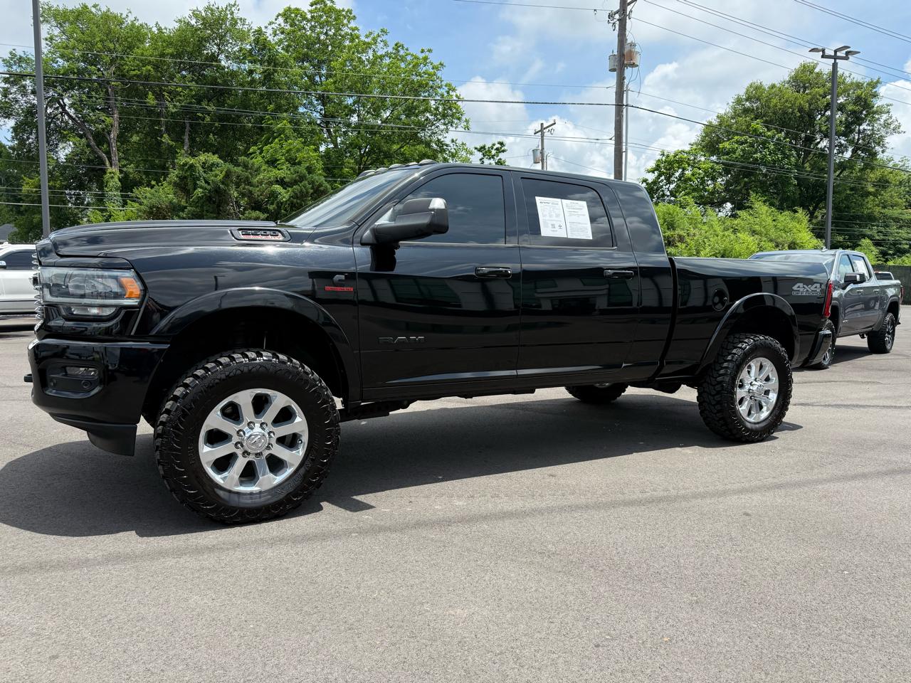 RAM 2500 Laramie 4x4 Mega Cab 6'4" Box 2019