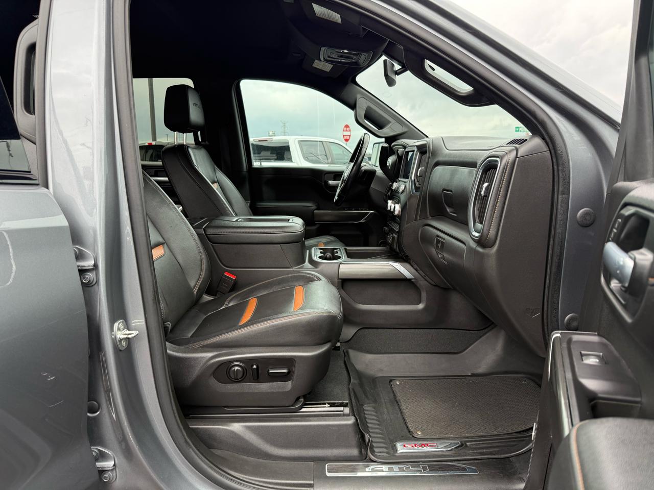GMC Sierra 1500 4WD Crew Cab 147" AT4 2021