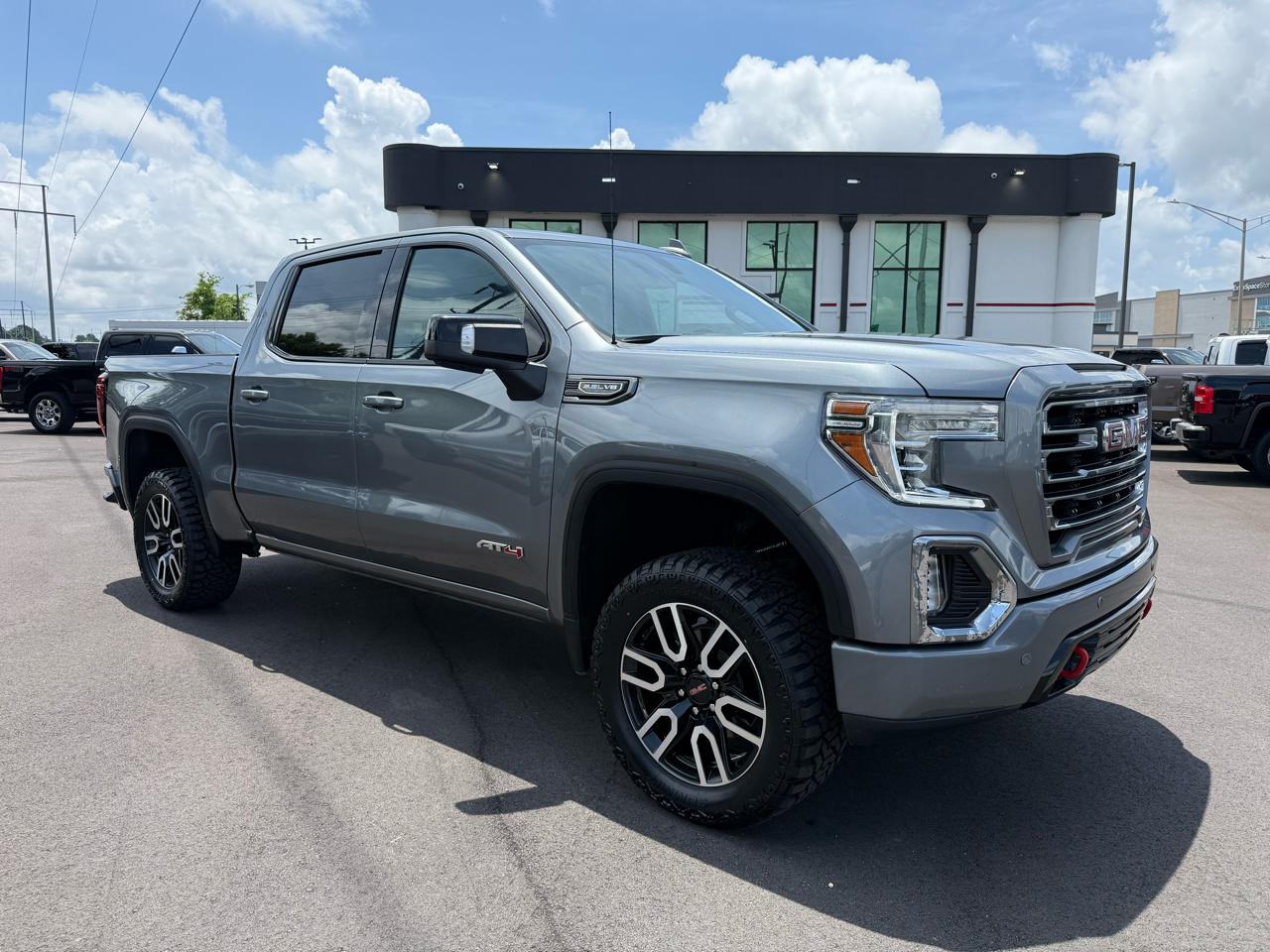 GMC Sierra 1500 4WD Crew Cab 147" AT4 2021