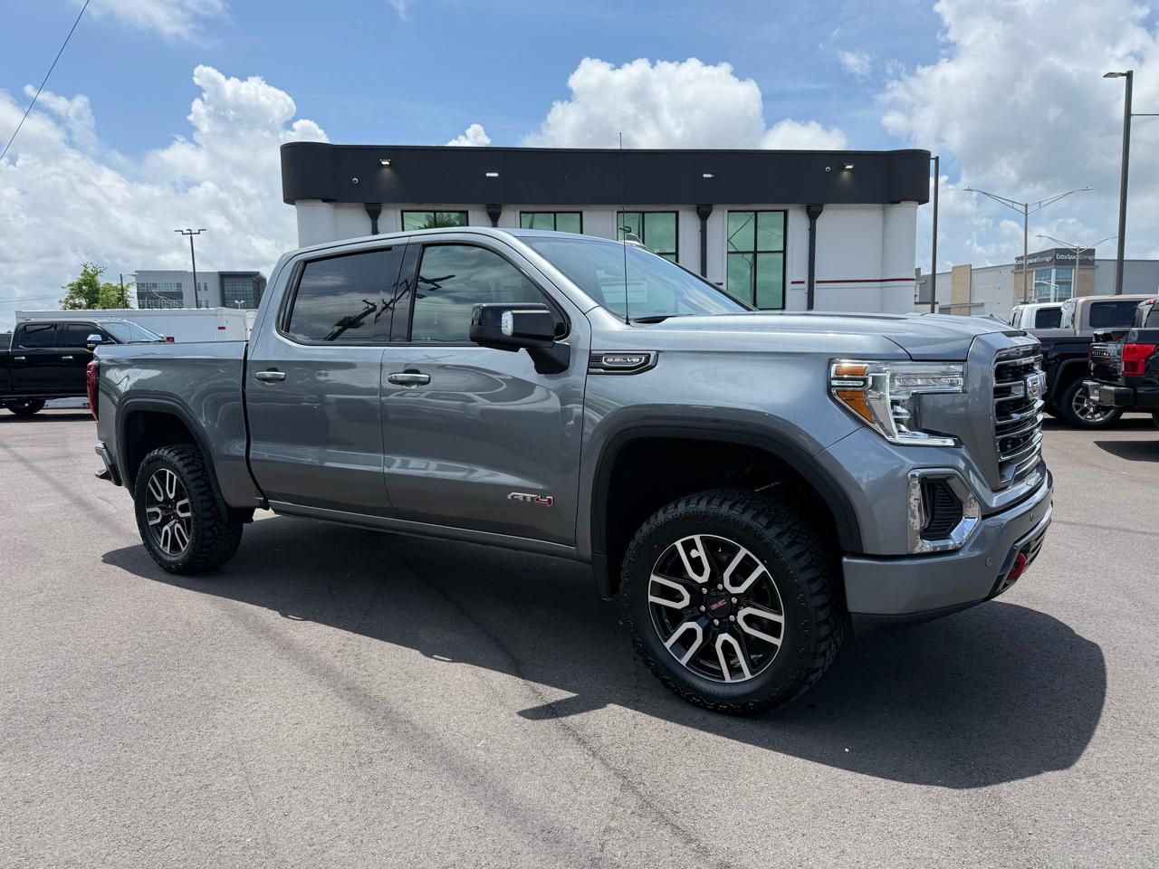 GMC Sierra 1500 4WD Crew Cab 147" AT4 2021