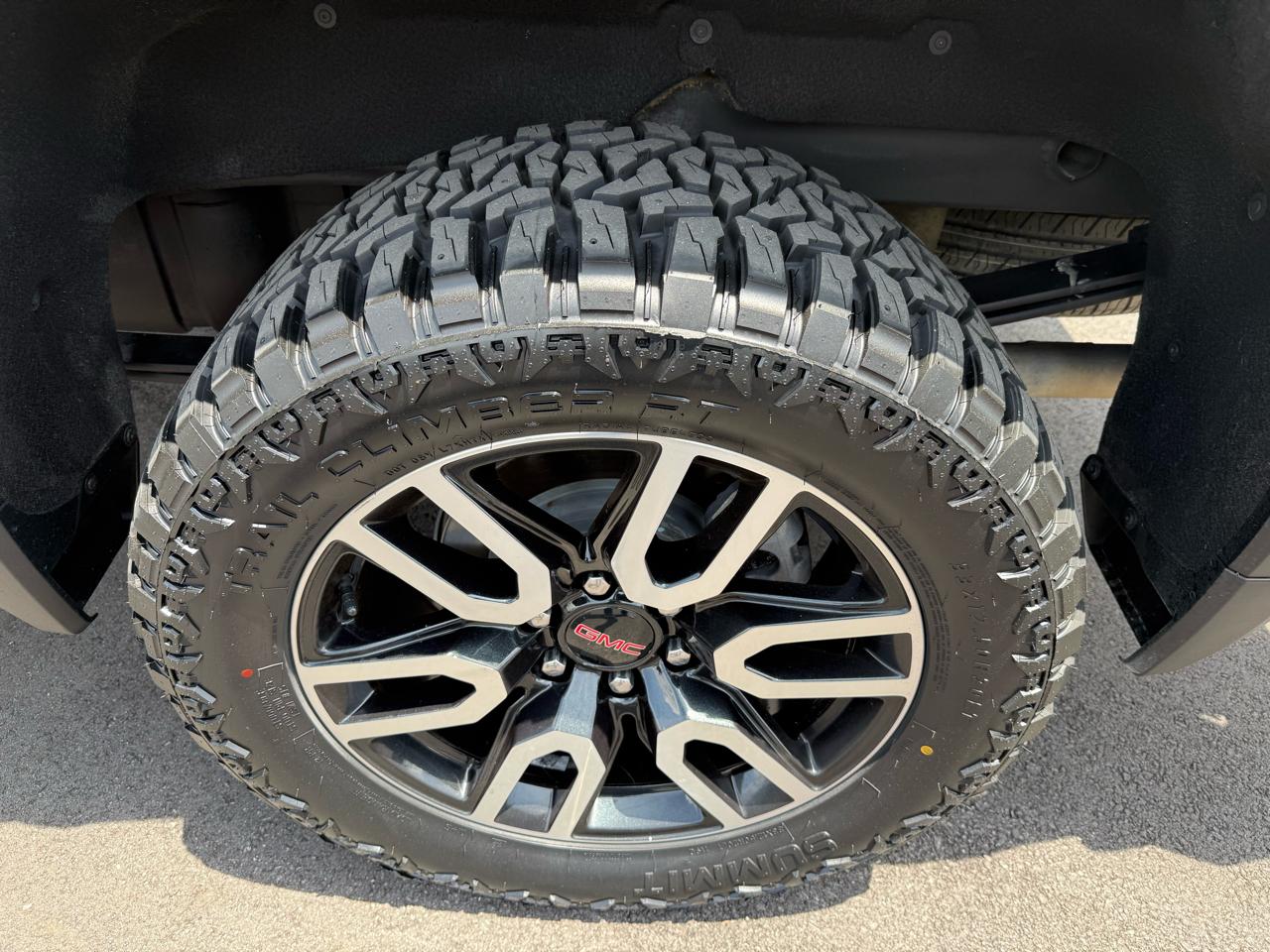 GMC Sierra 1500 4WD Crew Cab 147" AT4 2021