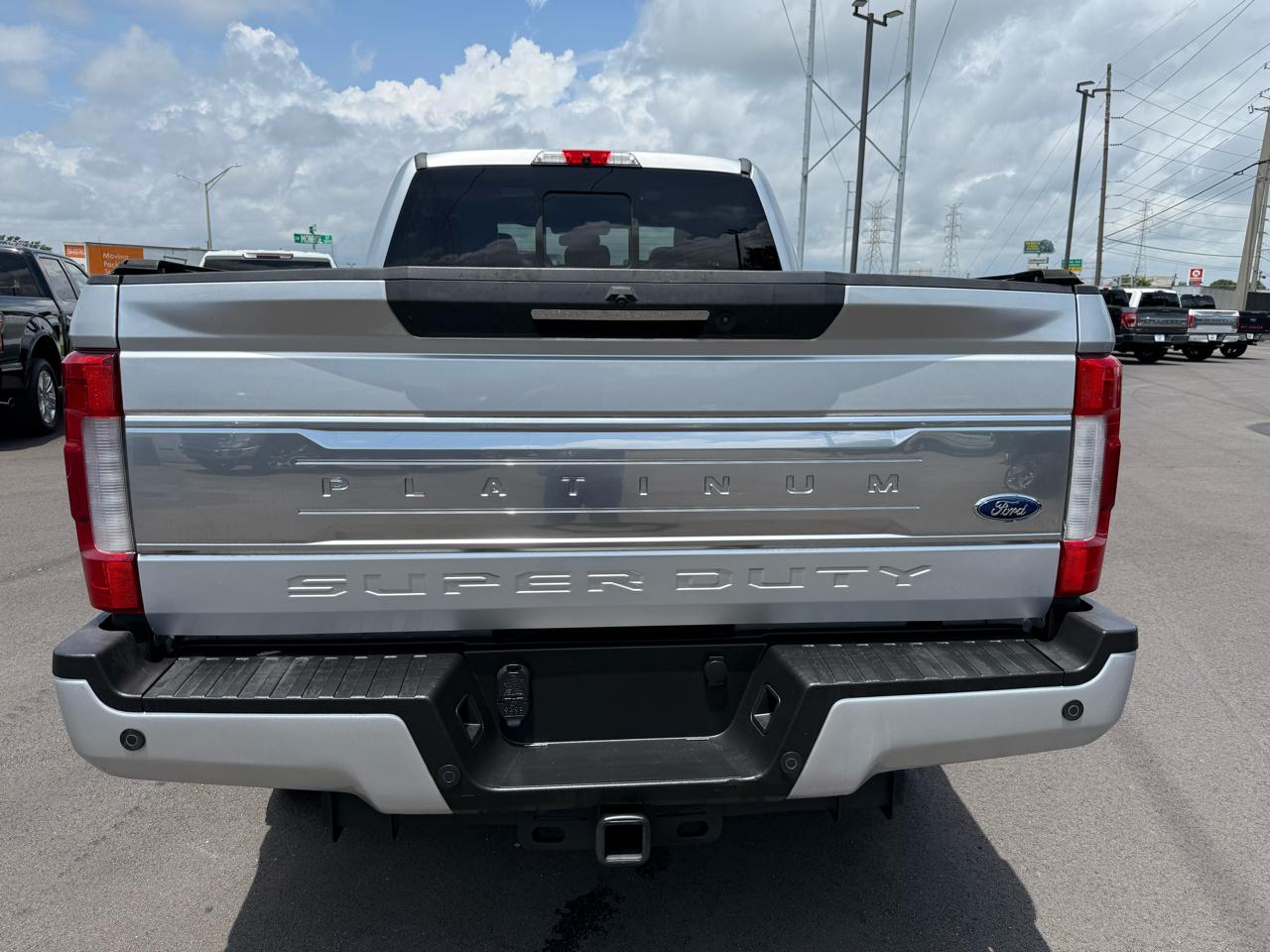 Ford Super Duty F-250 SRW Platinum 4WD Crew Cab 6.75' Box 2017