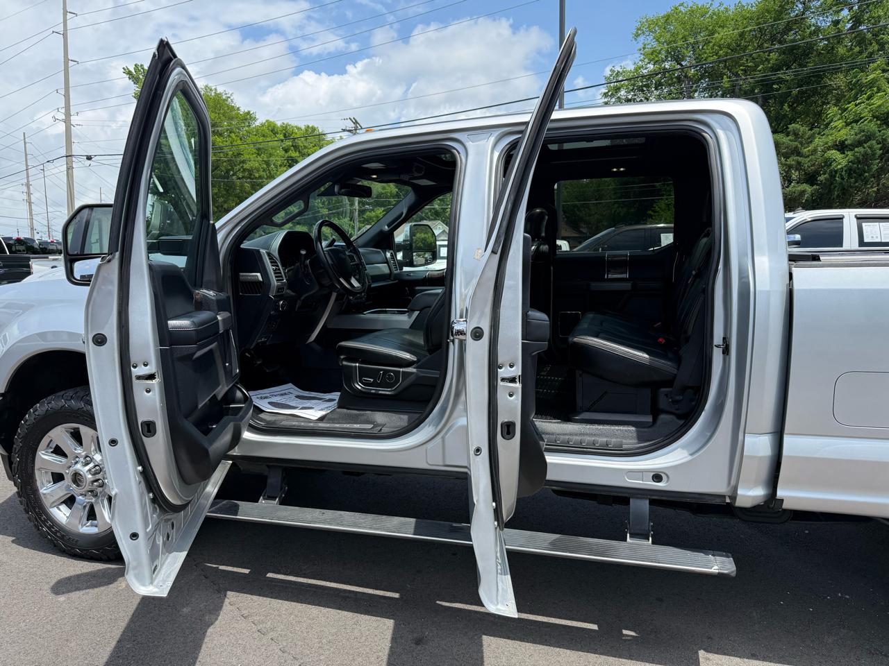 Ford Super Duty F-250 SRW Platinum 4WD Crew Cab 6.75' Box 2017