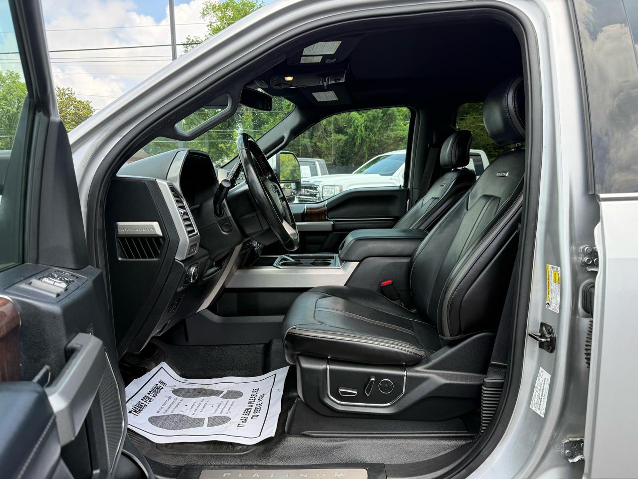 Ford Super Duty F-250 SRW Platinum 4WD Crew Cab 6.75' Box 2017