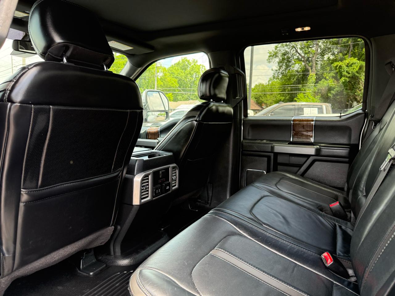 Ford Super Duty F-250 SRW Platinum 4WD Crew Cab 6.75' Box 2017