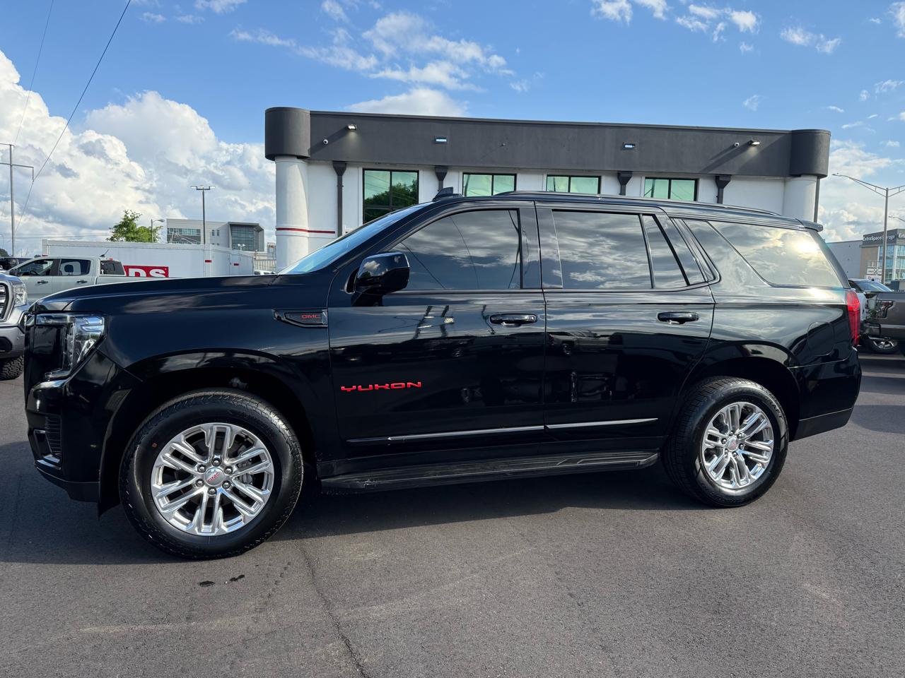 GMC Yukon 4WD 4dr SLT 2021