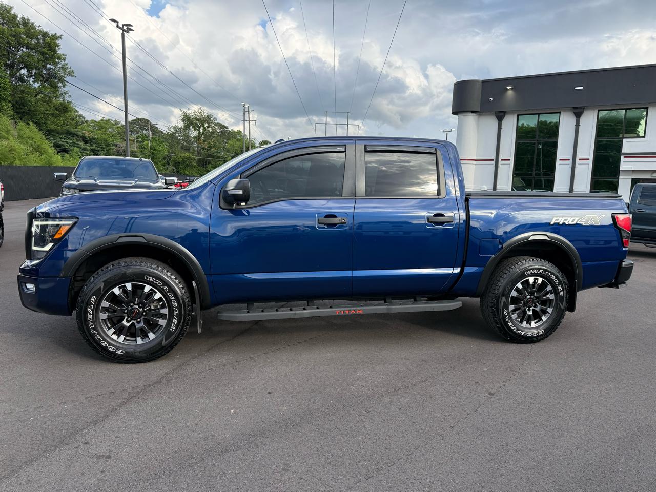Nissan Titan 4x4 Crew Cab PRO-4X 2020