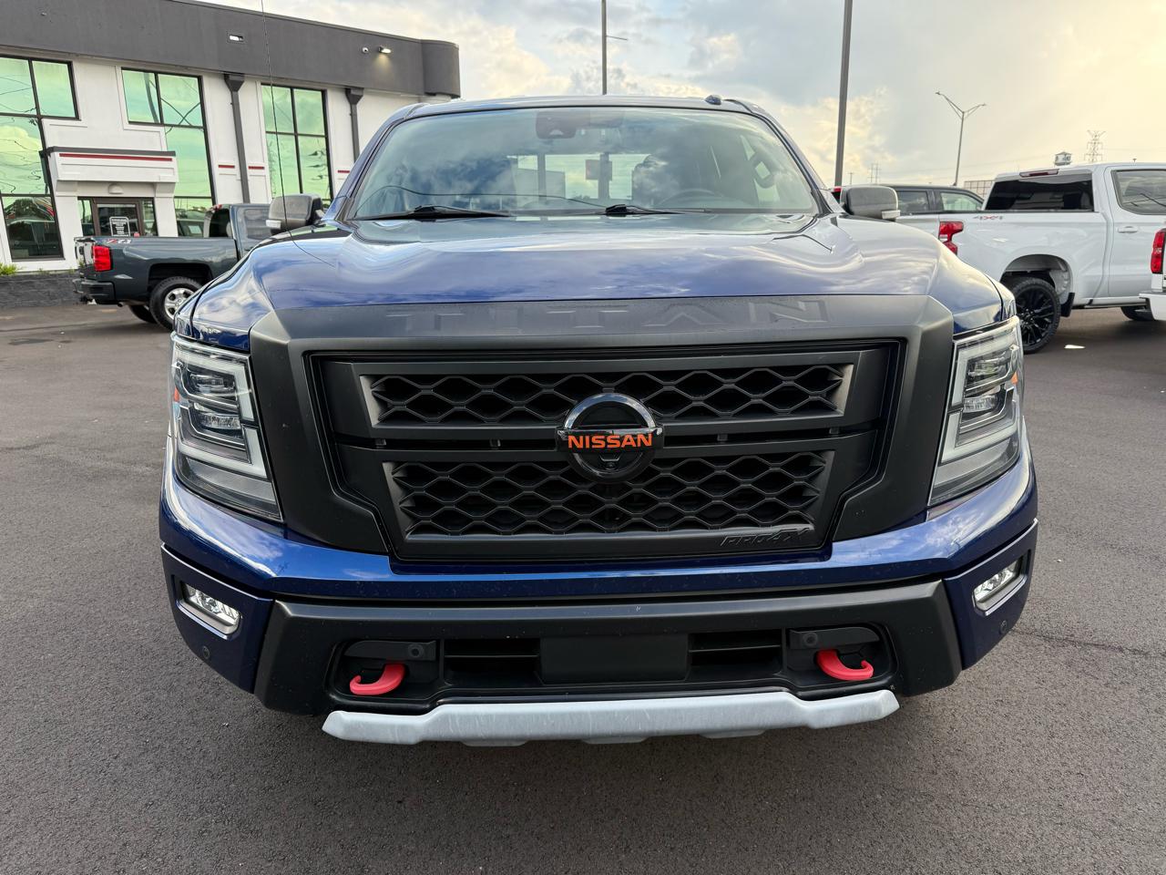Nissan Titan 4x4 Crew Cab PRO-4X 2020
