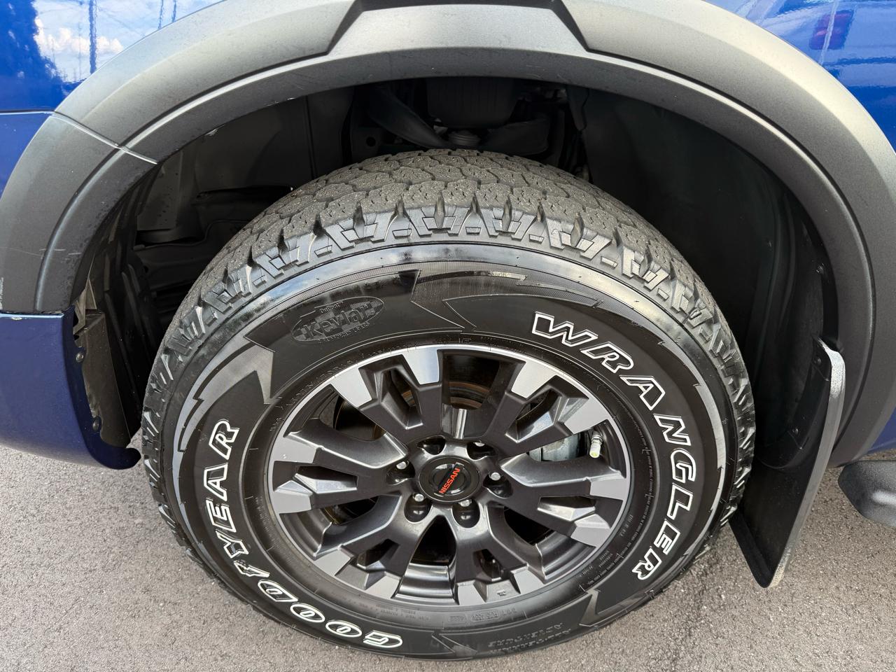 Nissan Titan 4x4 Crew Cab PRO-4X 2020