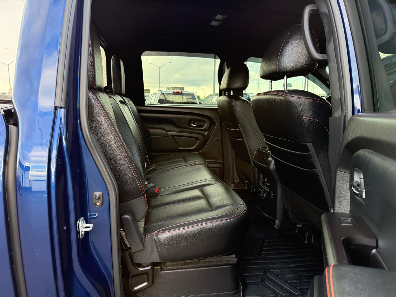 Nissan Titan 4x4 Crew Cab PRO-4X 2020