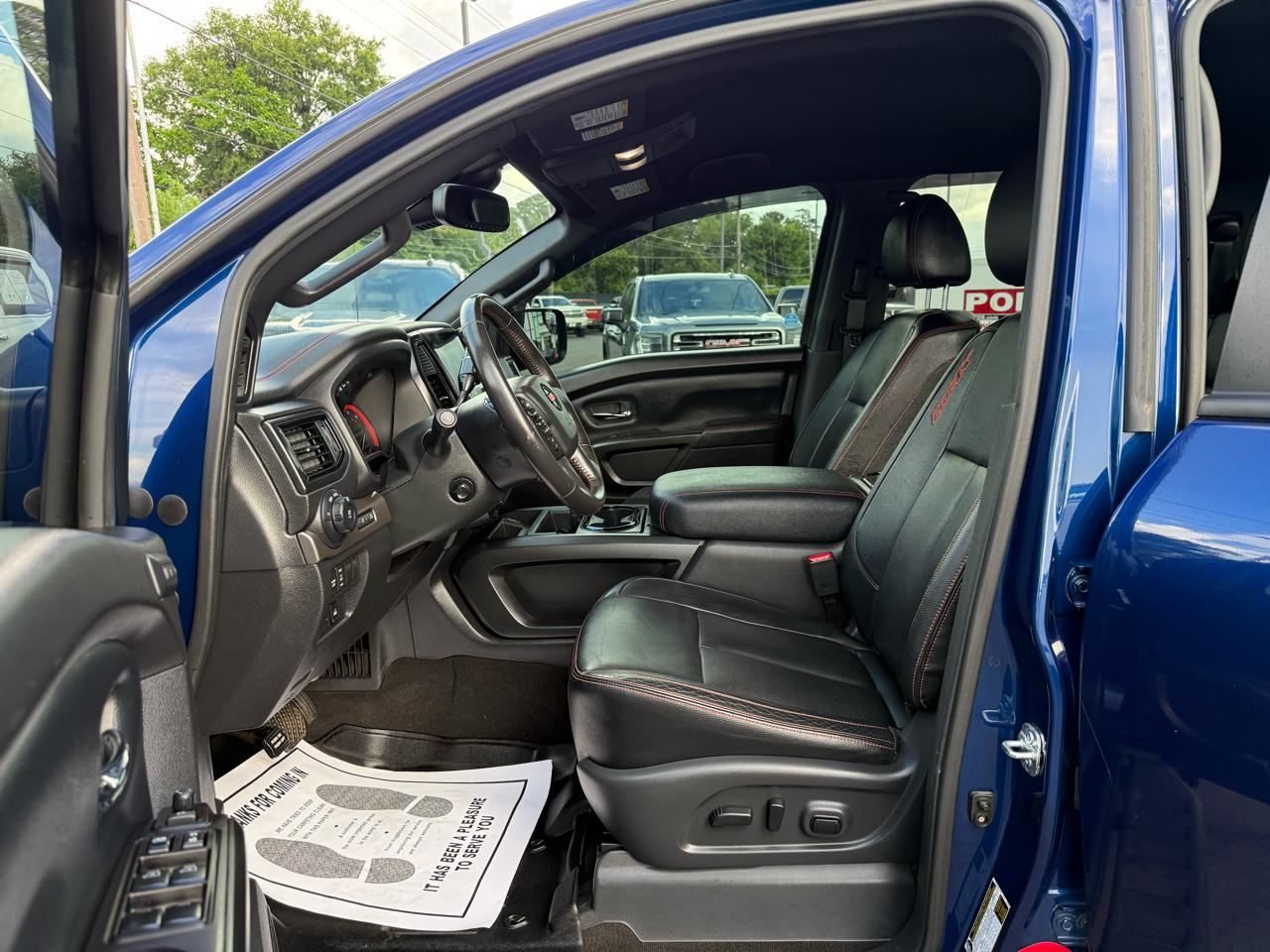 Nissan Titan 4x4 Crew Cab PRO-4X 2020
