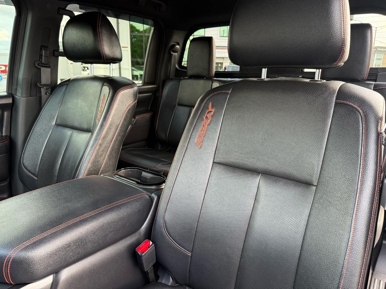Nissan Titan 4x4 Crew Cab PRO-4X 2020