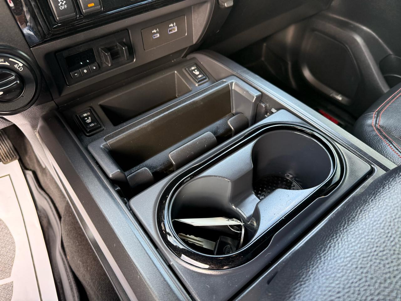Nissan Titan 4x4 Crew Cab PRO-4X 2020
