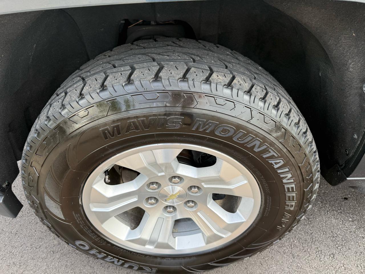 Chevrolet Silverado 1500 4WD Crew Cab 143.5" LT w/2LT 2018