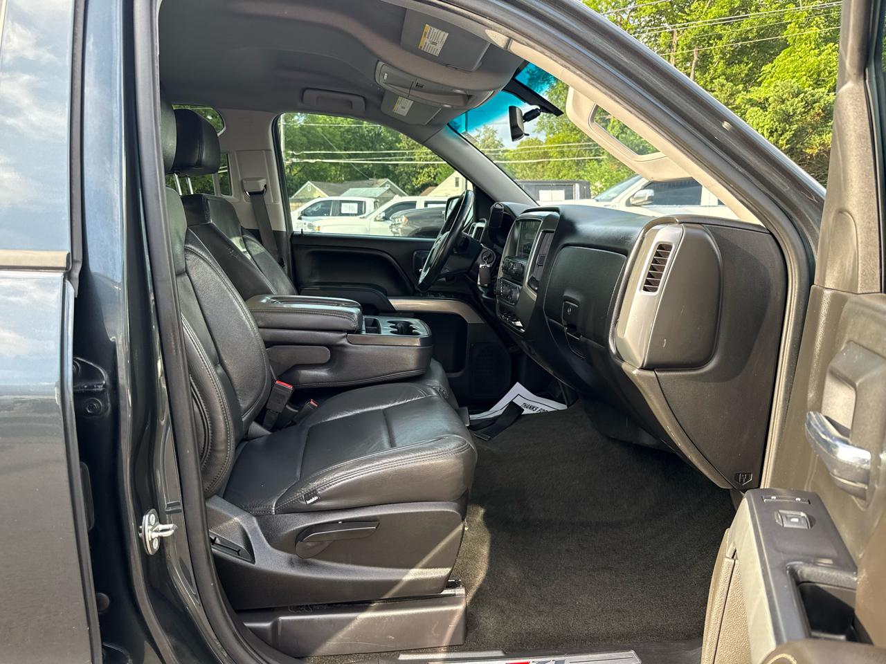 Chevrolet Silverado 1500 4WD Crew Cab 143.5" LT w/2LT 2018