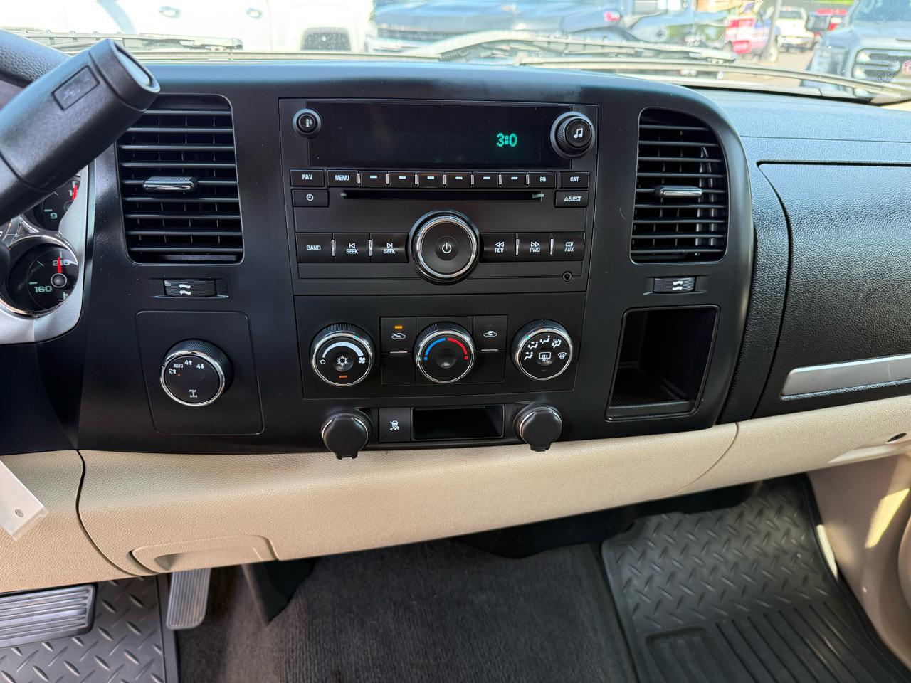 Chevrolet Silverado 1500 4WD Crew Cab 143.5" LT w/1LT 2008