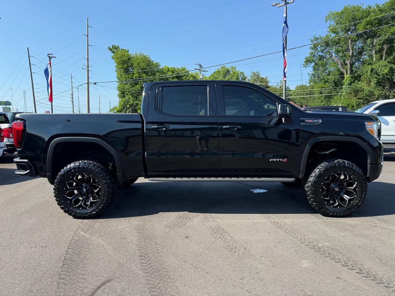GMC Sierra 1500 4WD Crew Cab 147" AT4 2021