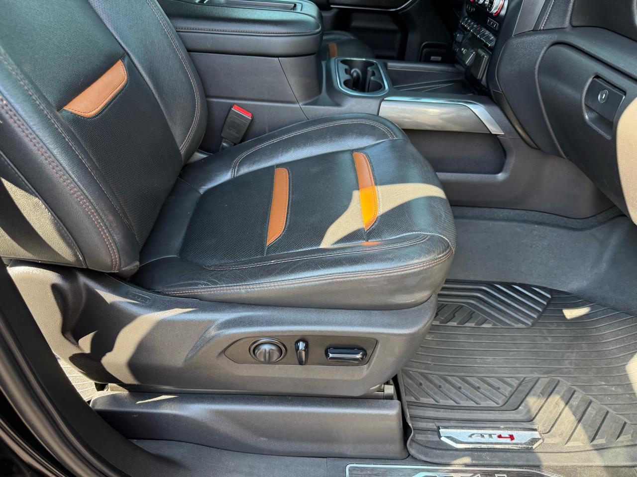 GMC Sierra 1500 4WD Crew Cab 147" AT4 2021