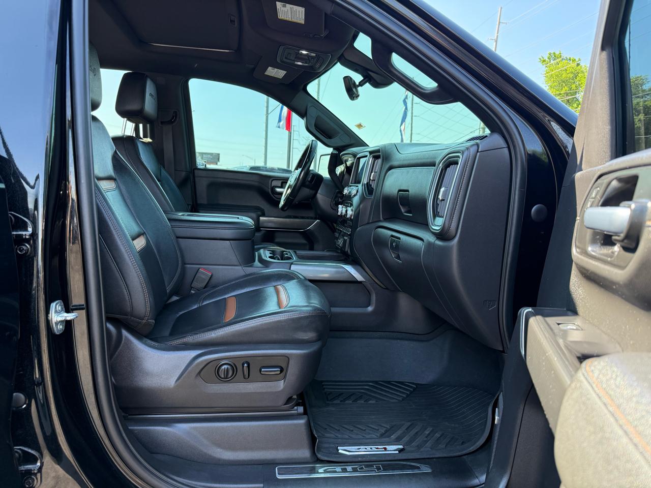 GMC Sierra 1500 4WD Crew Cab 147" AT4 2021