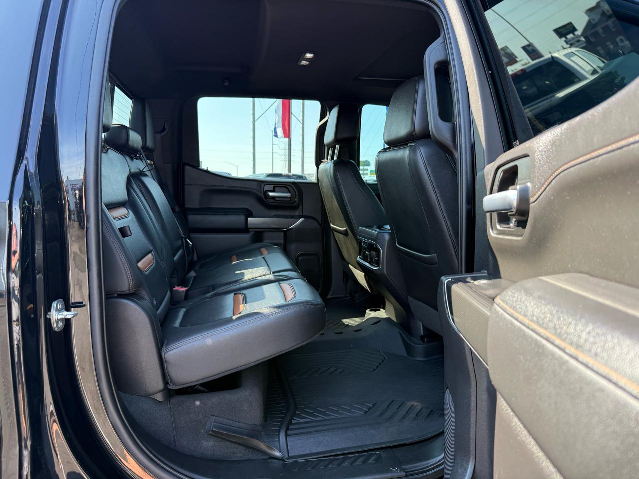 GMC Sierra 1500 4WD Crew Cab 147" AT4 2021