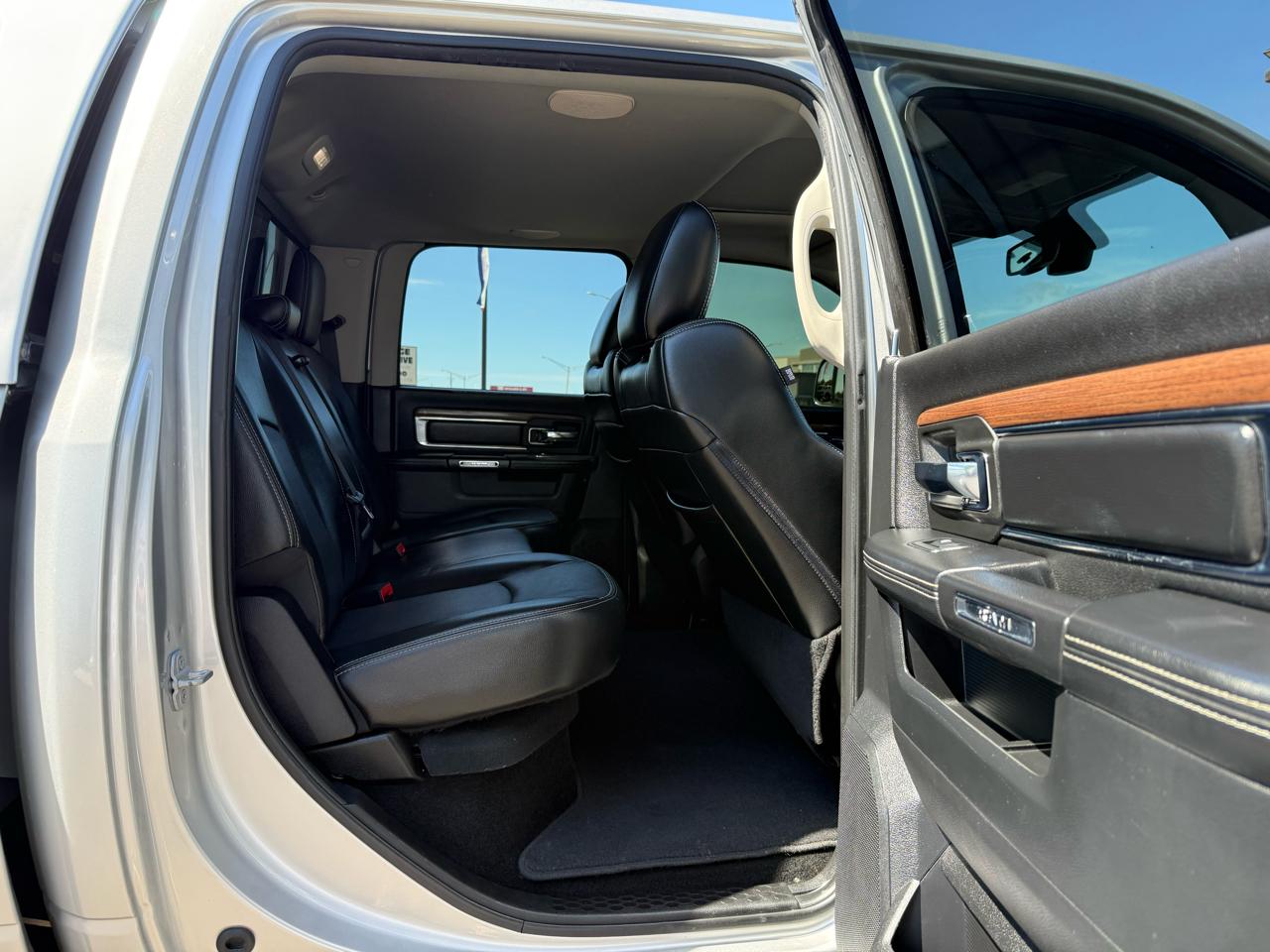 RAM 2500 4WD Crew Cab 149" Laramie 2013