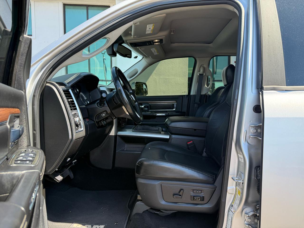 RAM 2500 4WD Crew Cab 149" Laramie 2013